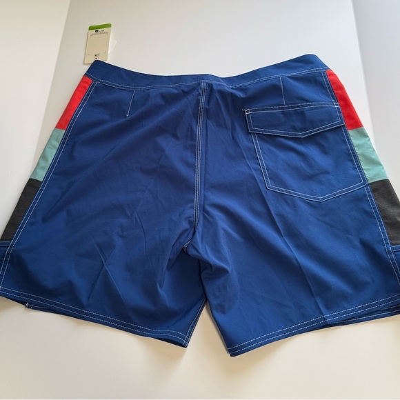 Quicksilver board shorts size 38 - Picture 5 of 9